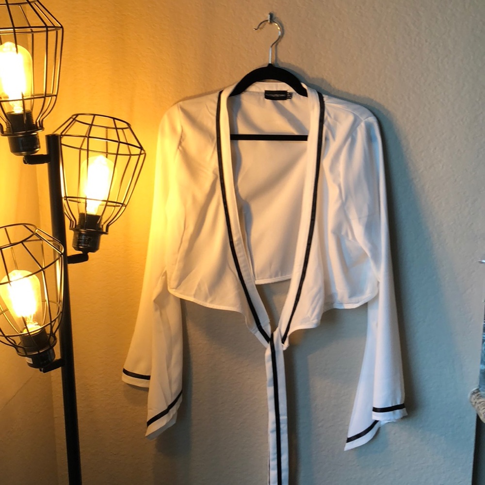 Kimono Sleeve Wrap Top *DONATING SOON* - Picture 5 of 6